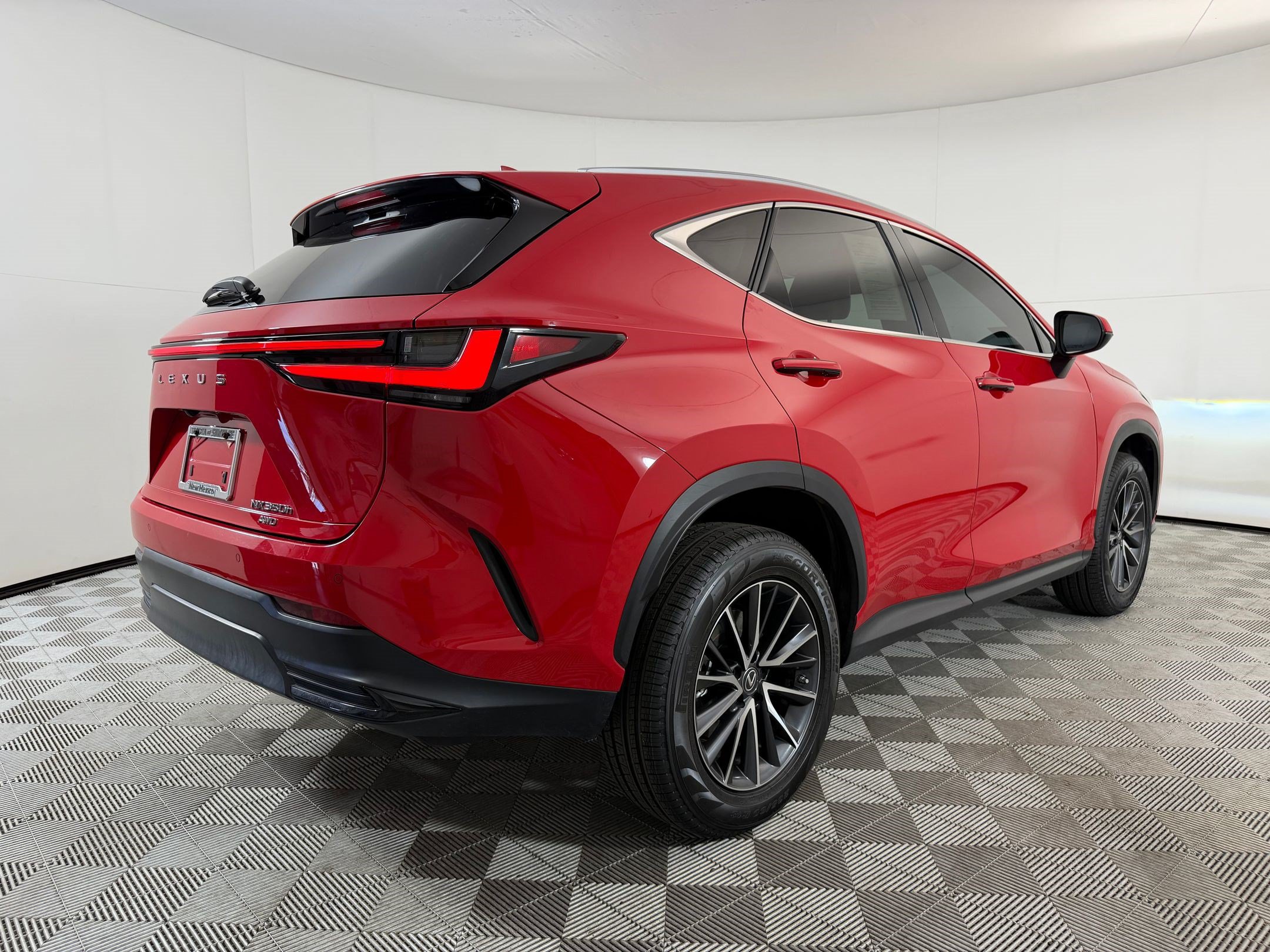 Used 2023 Lexus NX 350h AWD image 9