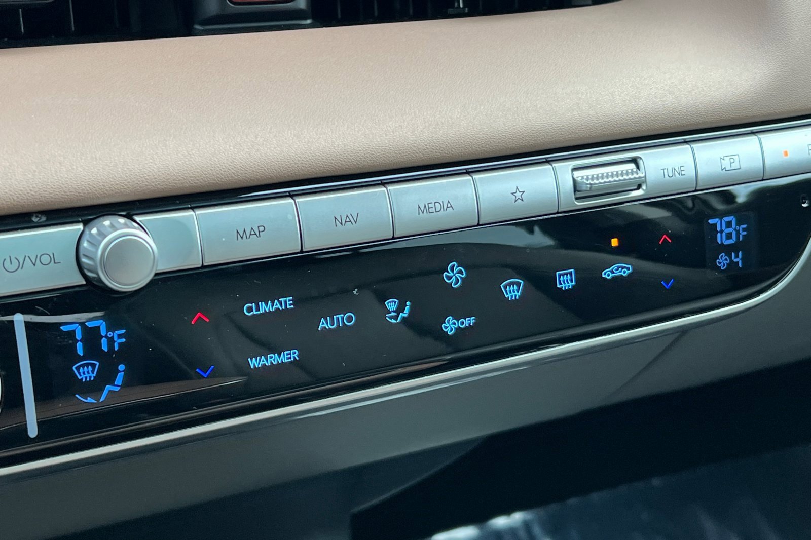 Used 2024 Hyundai Ioniq 5 Limited image 29