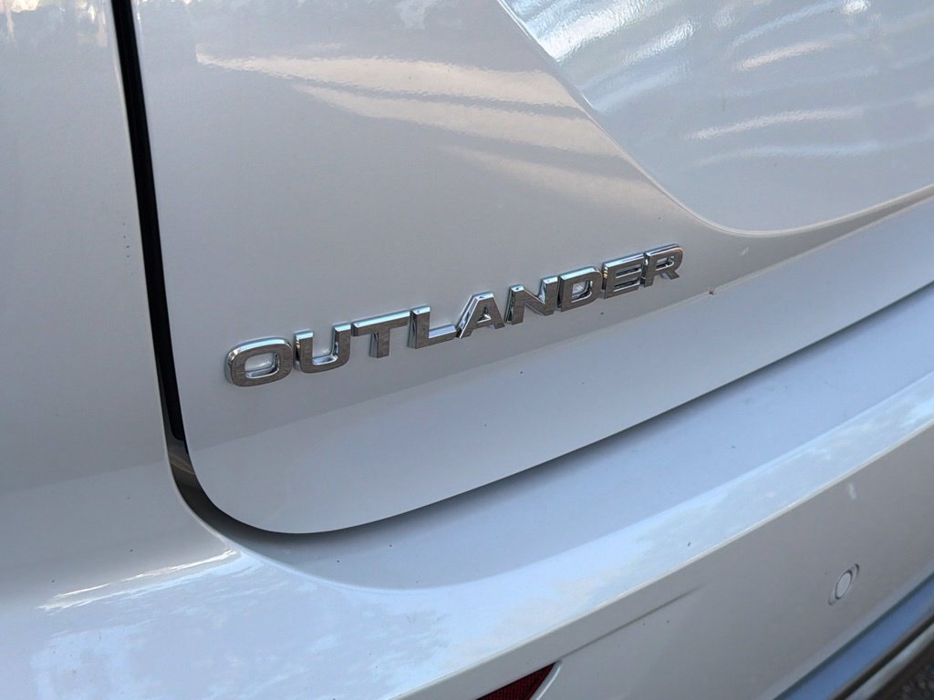 New 2026 Mitsubishi Outlander SE FWD image 18