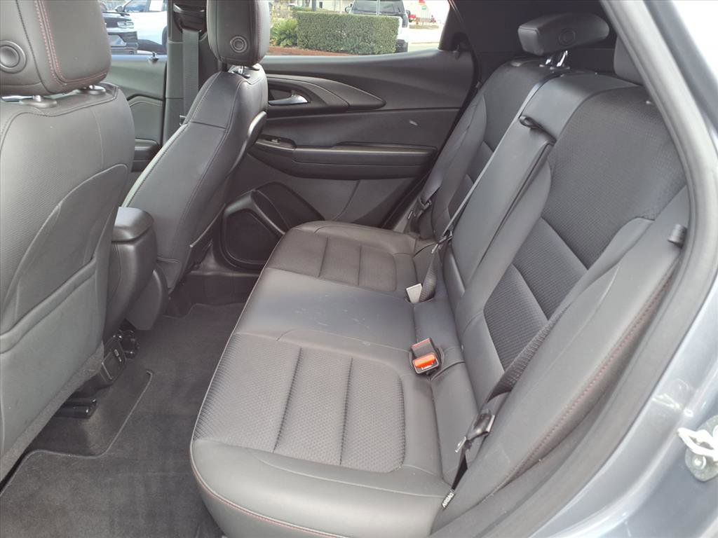 Used 2021 Chevrolet TrailBlazer RS w/ Sun and Liftgate Package image 13