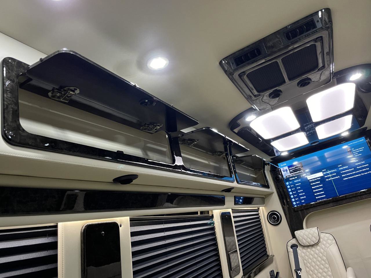 Used 2021 Mercedes-Benz Sprinter 3500 image 31