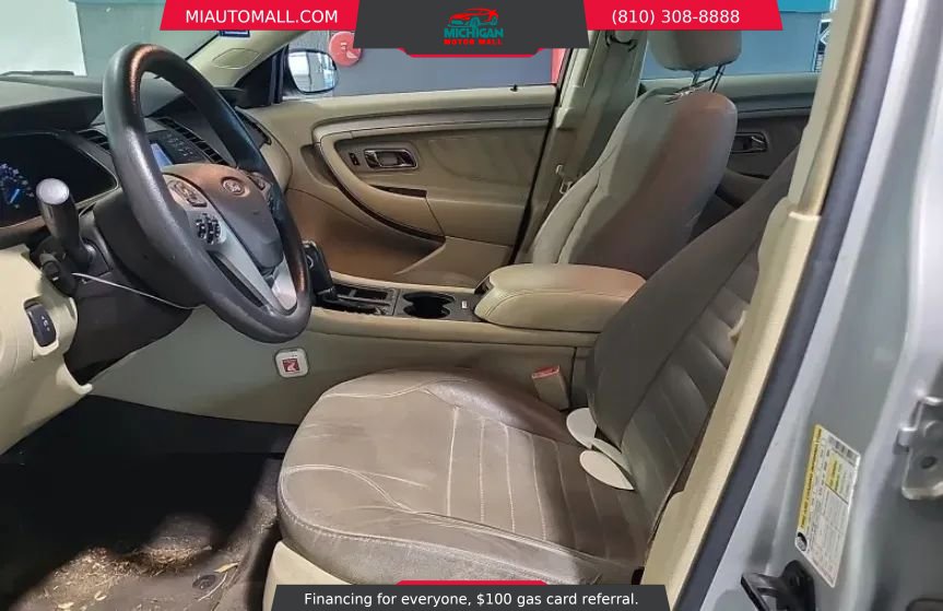 Used 2015 Ford Taurus SE image 8