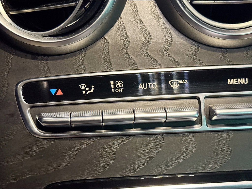 Used 2022 Mercedes-Benz GLC 300 4MATIC Coupe image 17