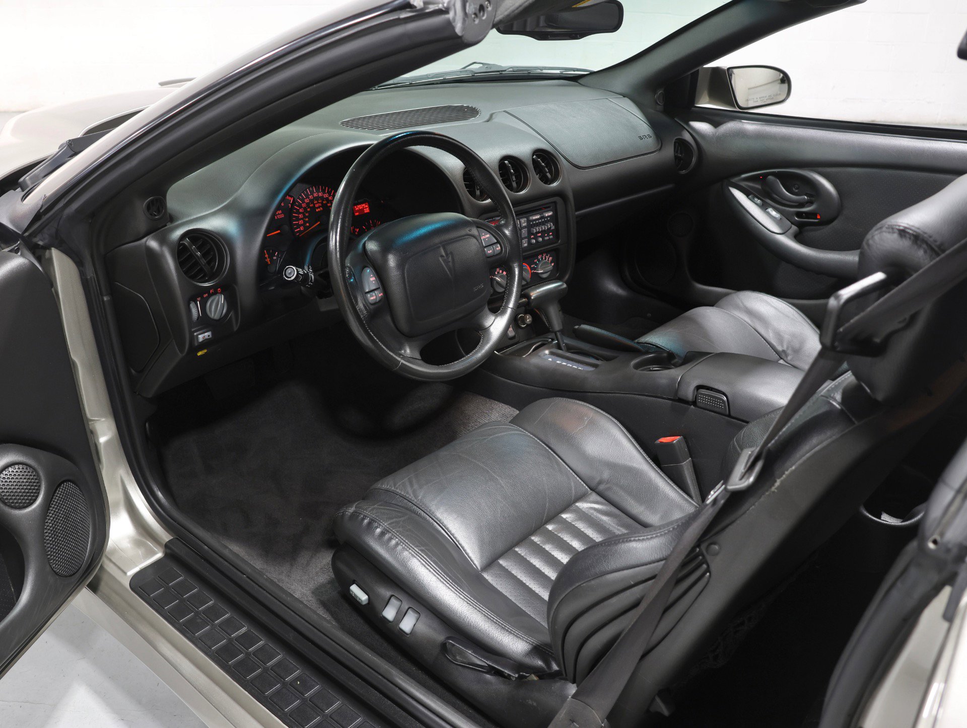 Used 2000 Pontiac Firebird Formula RWD image 92