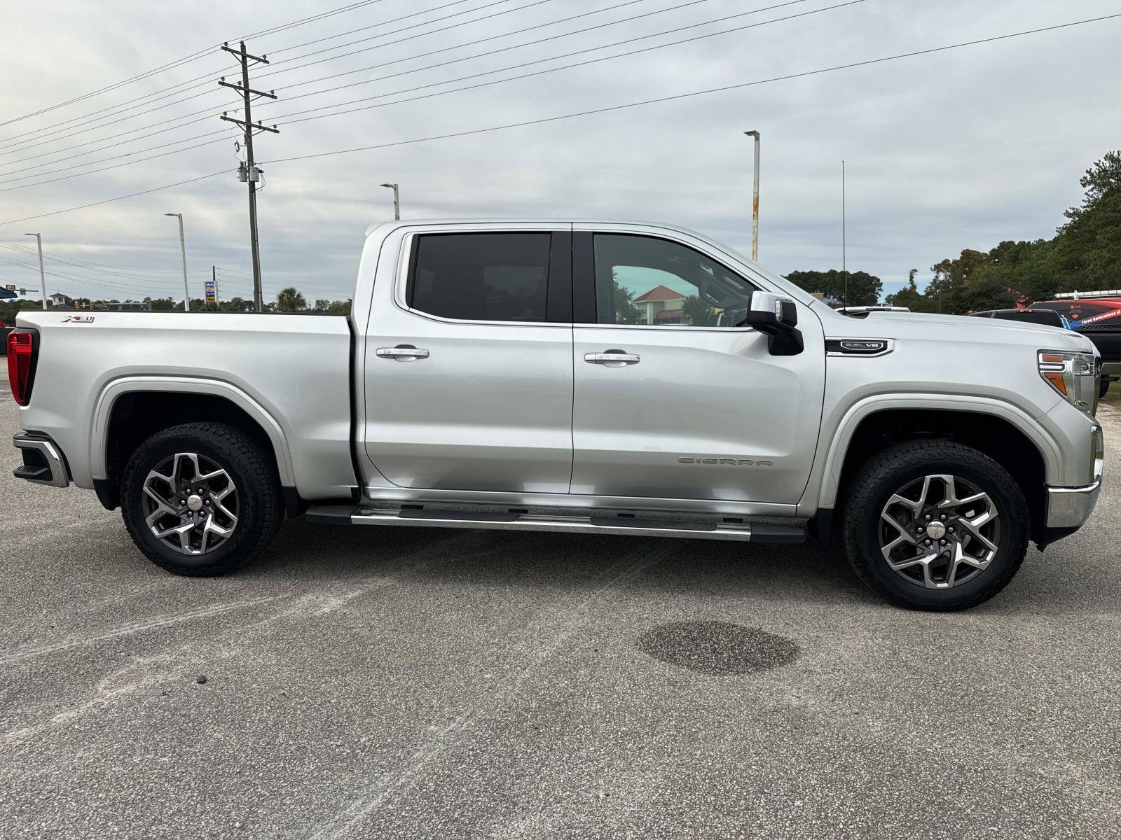 Used 2019 GMC Sierra 1500 SLT w/ SLT Premium Plus Package AWD/4WD image 2