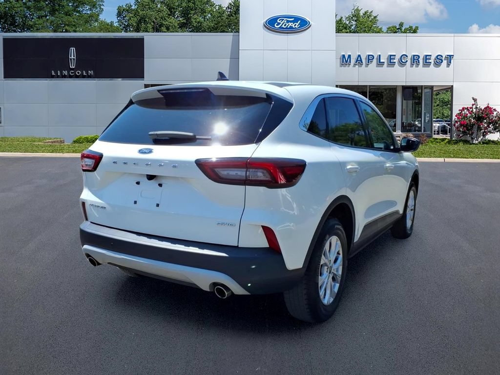 Used 2023 Ford Escape Active w/ Tech Pack #1 AWD/4WD image 4