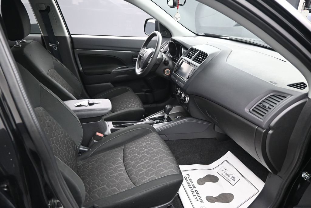 Used 2025 Mitsubishi Outlander Sport ES AWD/4WD image 29