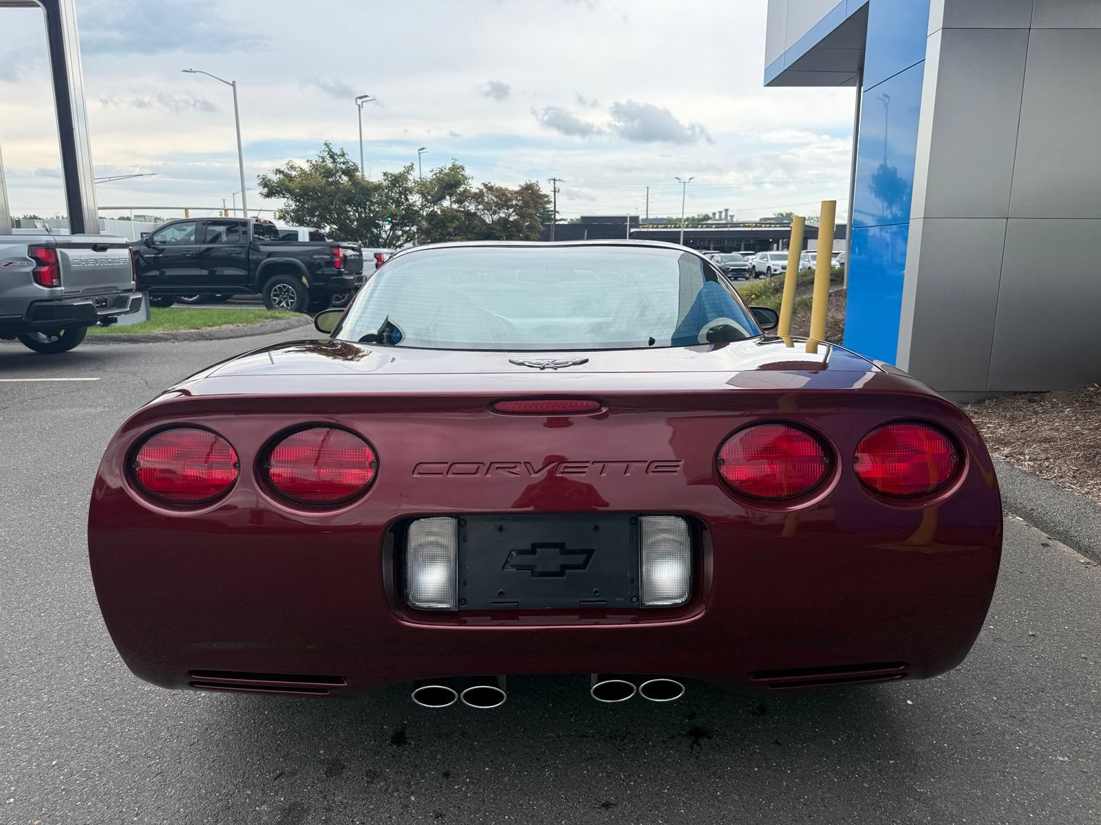 Used 2003 Chevrolet Corvette Coupe w/ Preferred Equipment Group RWD image 8