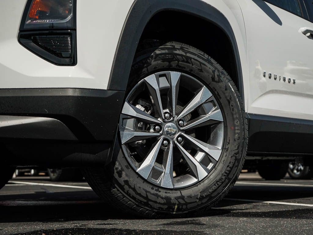 New 2026 Chevrolet Equinox LT FWD image 6