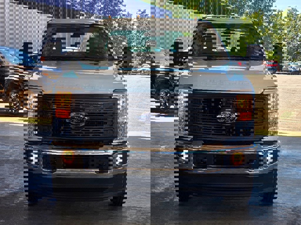 New 2026 Ford F250 XL w/ XL Chrome Package image 22