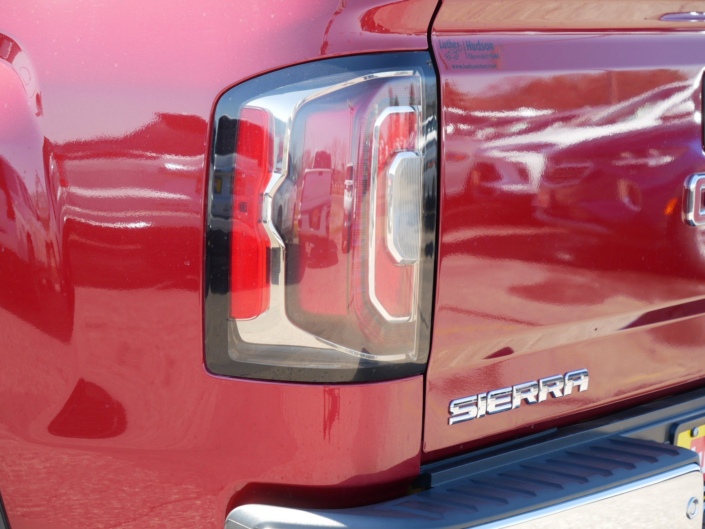 Used 2018 GMC Sierra 1500 SLT image 17