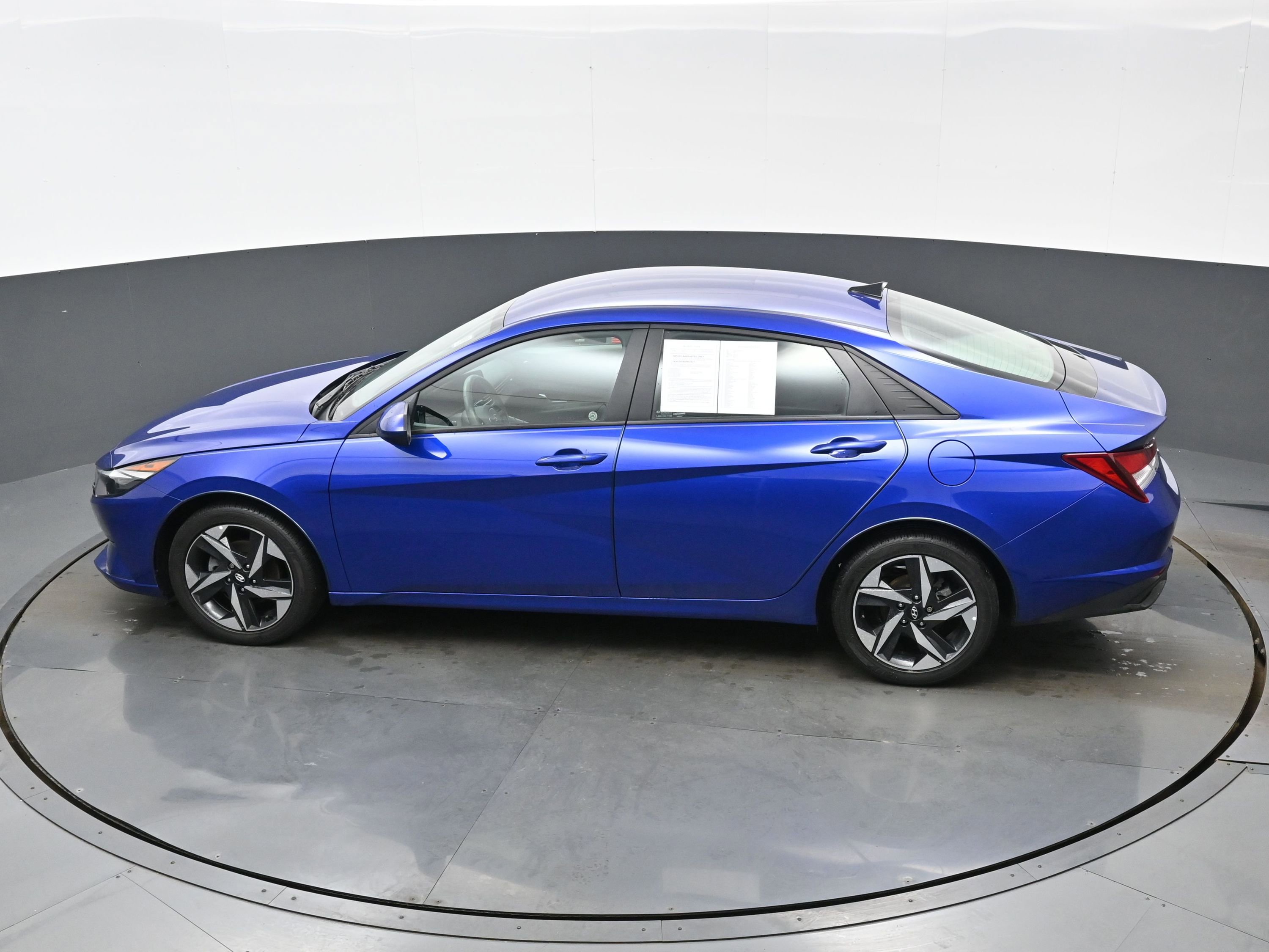 Used 2023 Hyundai Elantra SEL w/ Convenience Package image 33