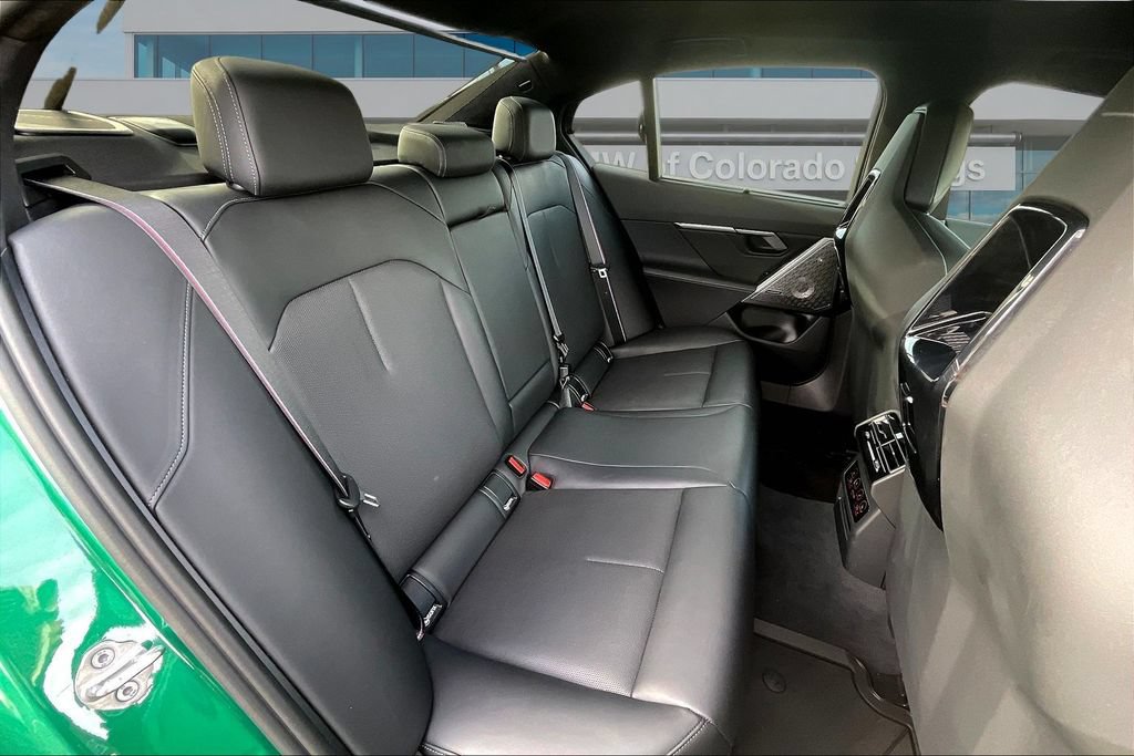 Used 2025 BMW M5 AWD/4WD image 25