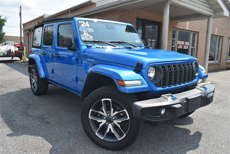 Used 2024 Jeep Wrangler Unlimited w/ Convenience Group