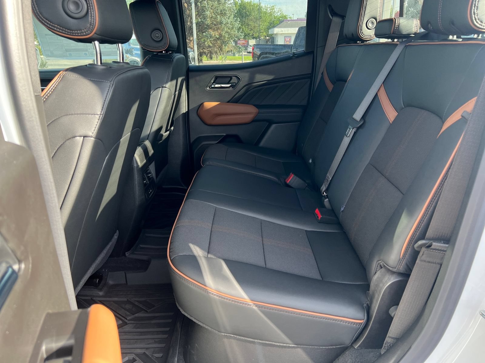 New 2026 GMC Canyon AT4 AWD/4WD image 24
