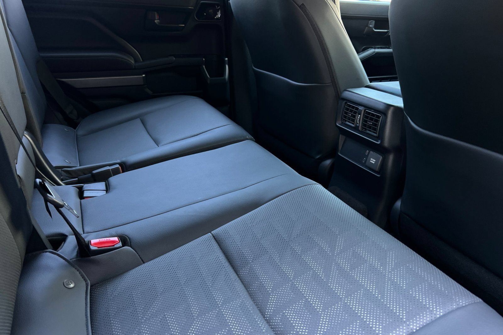 Certified 2026 Toyota 4Runner TRD Off-Road Premium AWD/4WD image 19