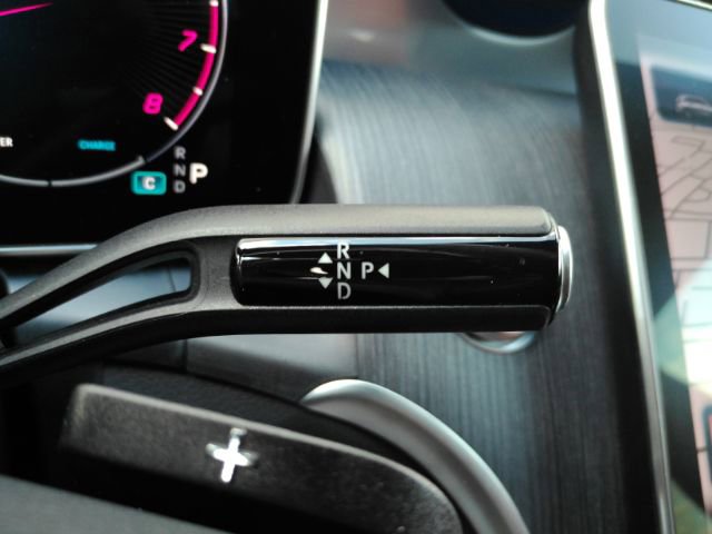 Used 2024 Mercedes-Benz GLC 300 w/ Driver Assistance Package image 41