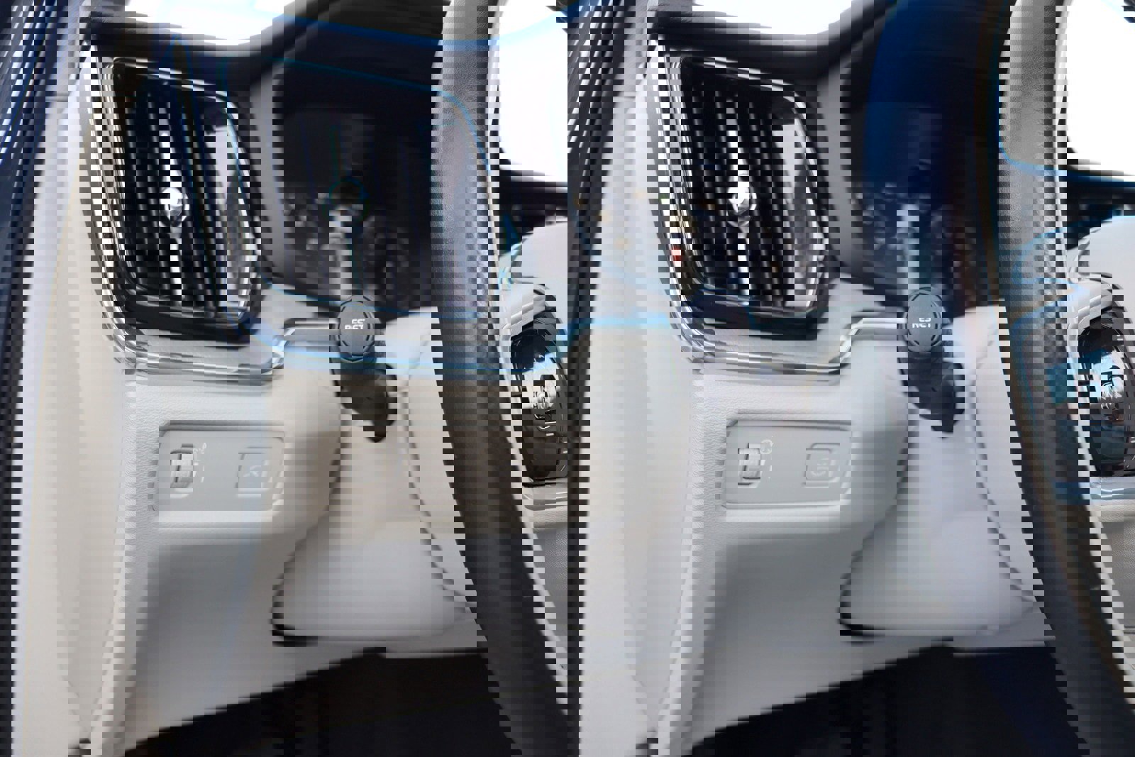 Used 2021 Volvo V60 T5 Cross Country w/ Protection Package image 26