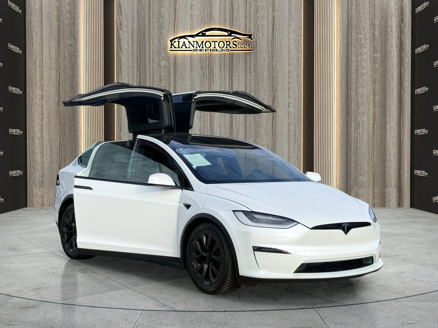 Used 2022 Tesla Model X Plaid image 13
