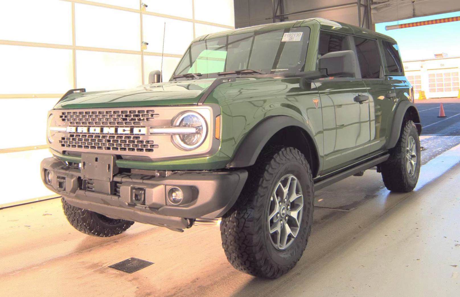 Used 2025 Ford Bronco Badlands image 1