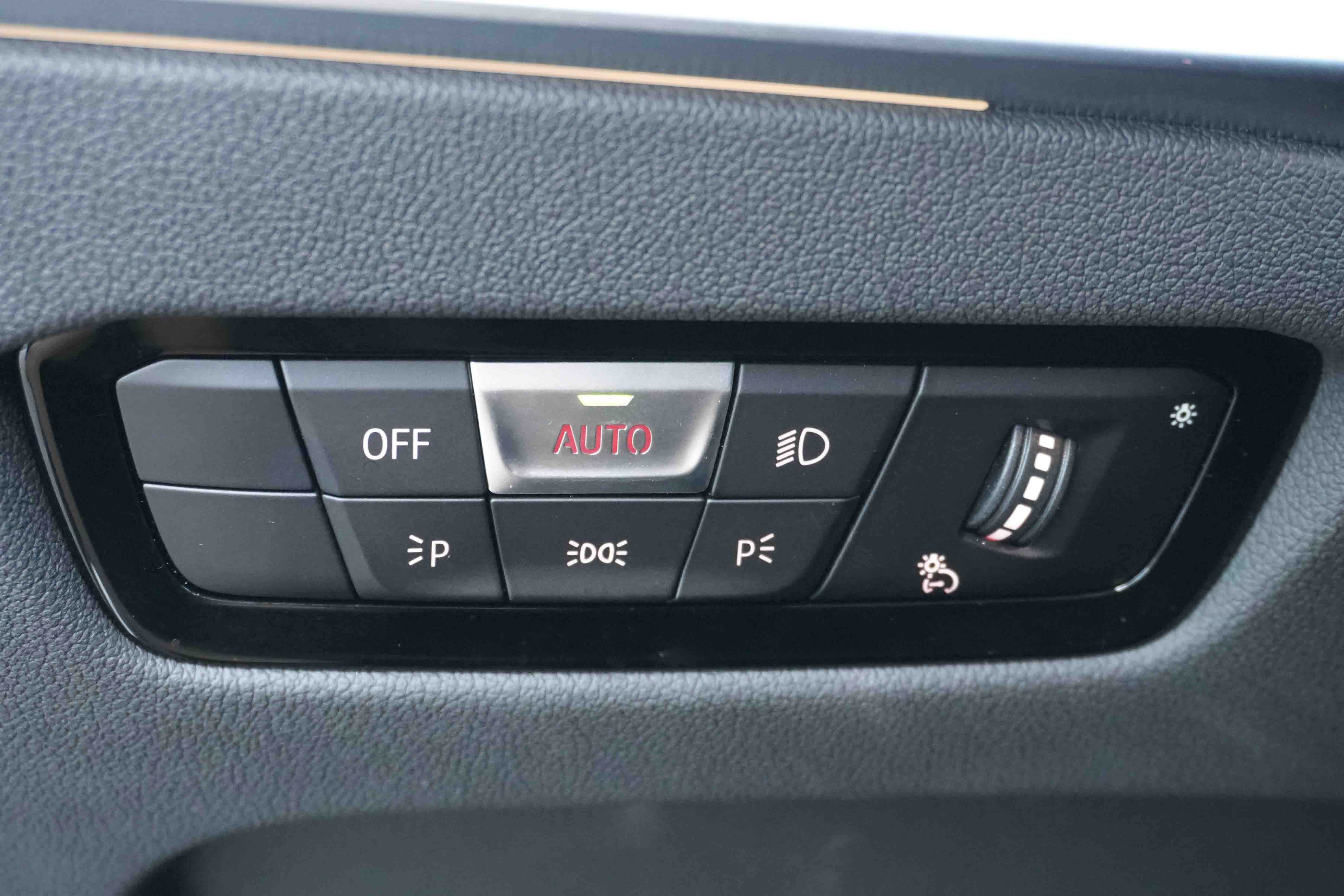 Certified 2024 BMW 330i Sedan image 14