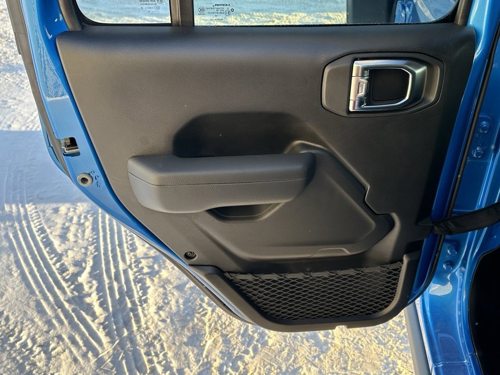 New 2025 Jeep Wrangler Unlimited Rubicon image 13