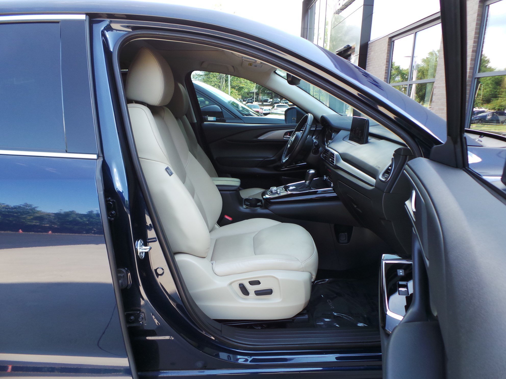 Used 2020 MAZDA CX-9 Touring w/ Touring Premium Package FWD image 38
