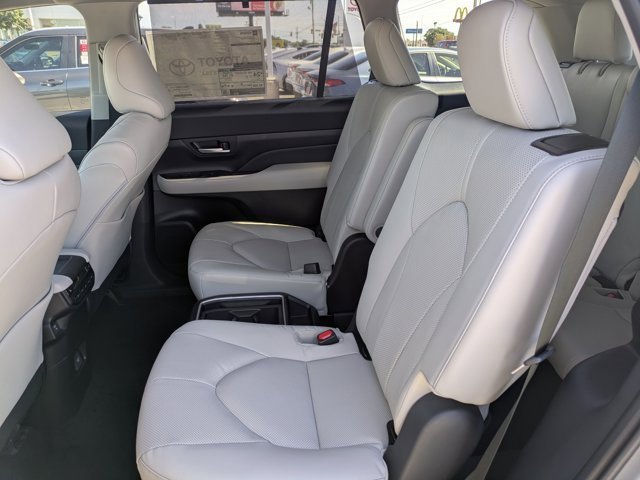 New 2026 Toyota Grand Highlander Limited image 14