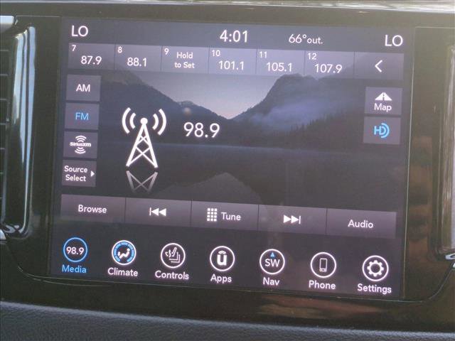 Used 2020 Chrysler Pacifica Touring-L image 22