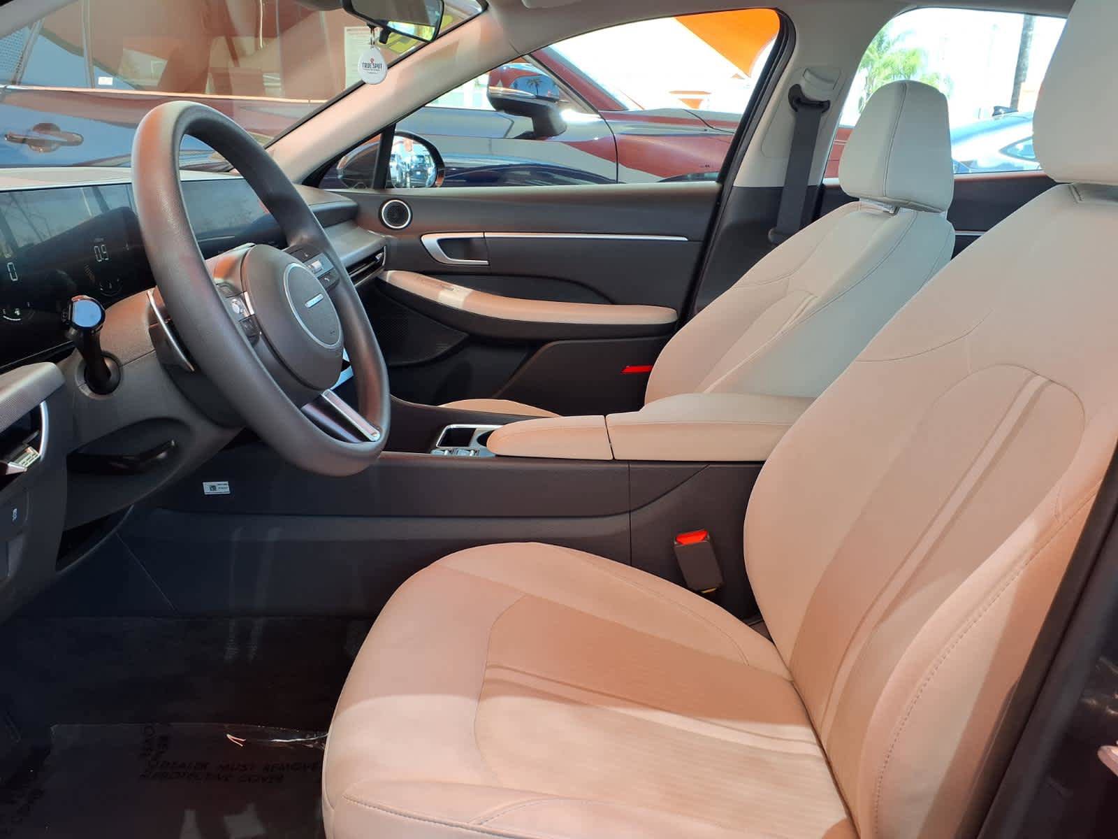 Used 2025 Hyundai Sonata SEL FWD image 19