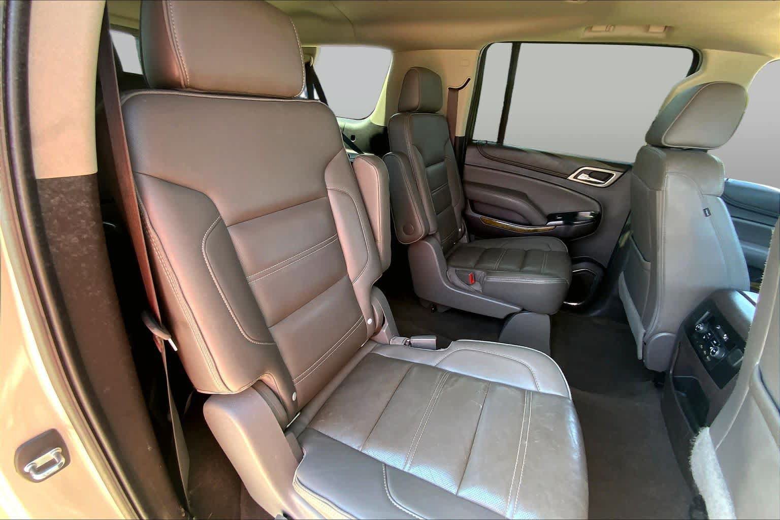 Used 2017 GMC Yukon XL Denali w/ Open Road Package AWD/4WD image 19