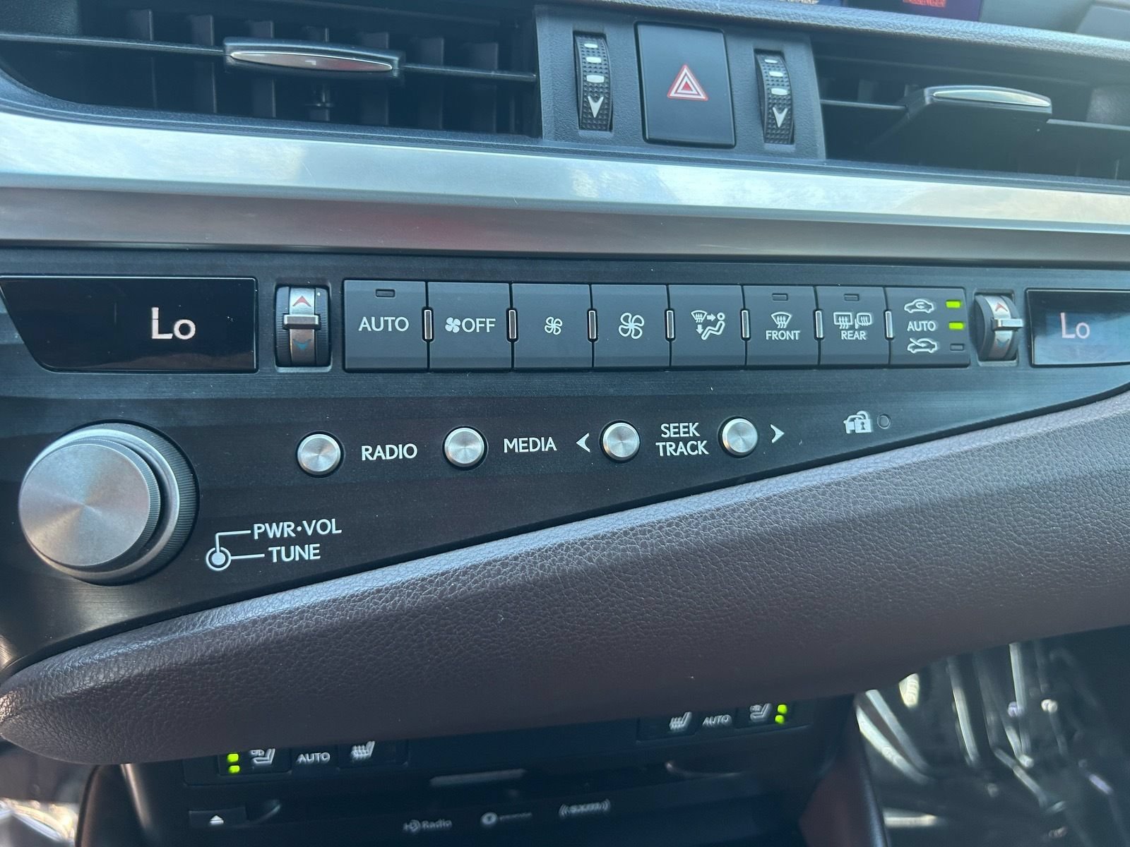 Used 2021 Lexus ES 300h w/ Premium Package FWD image 26