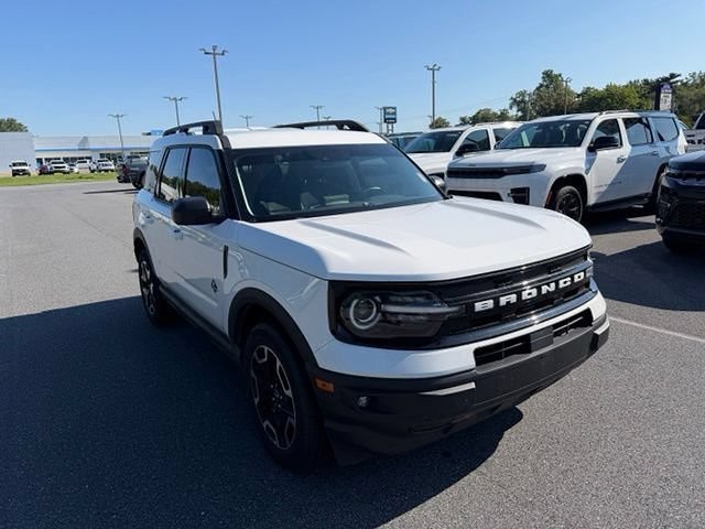 Used 2023 Ford Bronco Sport Outer Banks w/ Tech Package AWD/4WD image 9