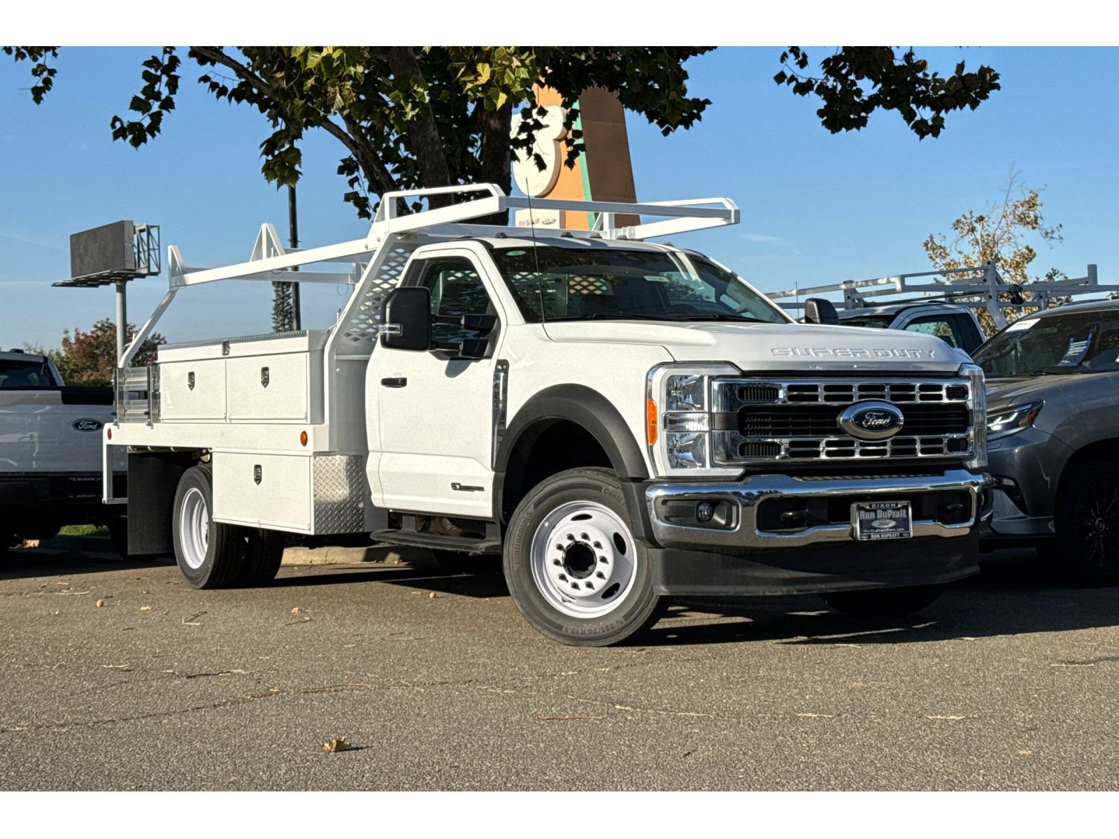 New 2023 Ford F450 XL w/ XL Chrome Package image 2
