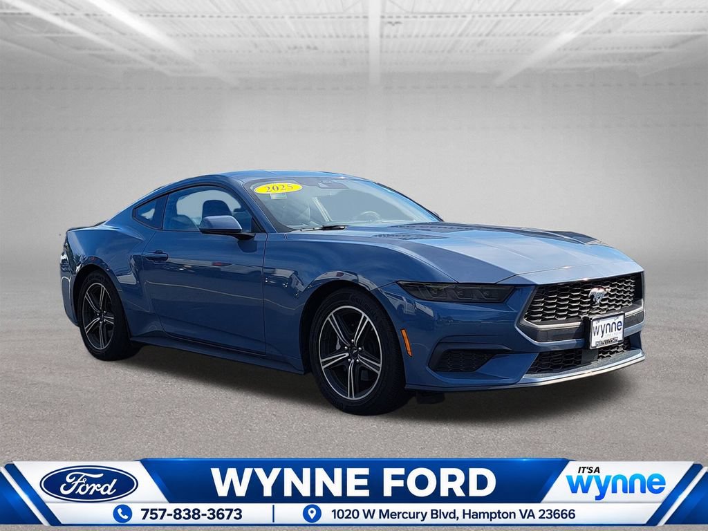 Used 2025 Ford Mustang Coupe RWD image 1