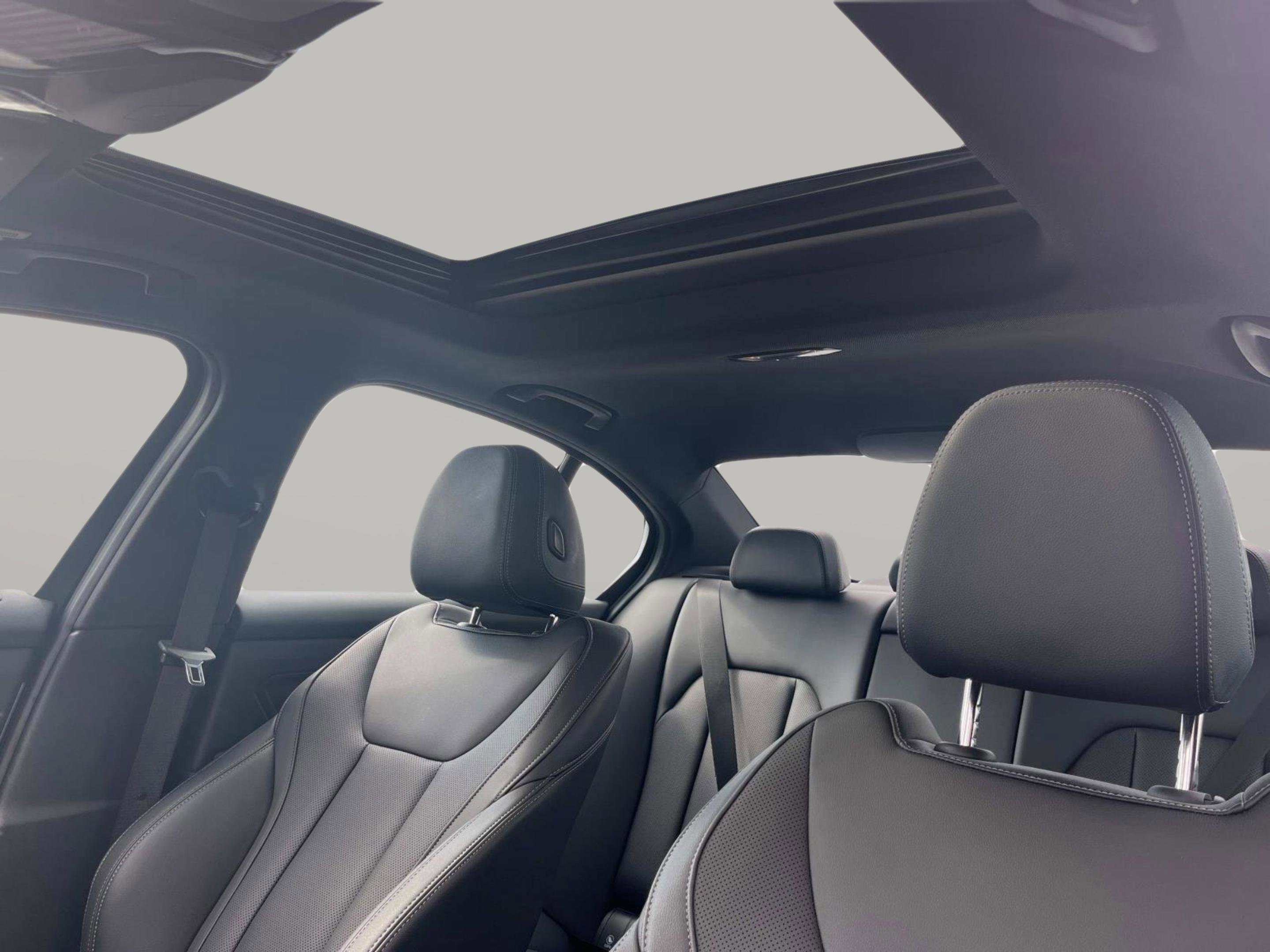 Used 2024 BMW 330e xDrive image 58