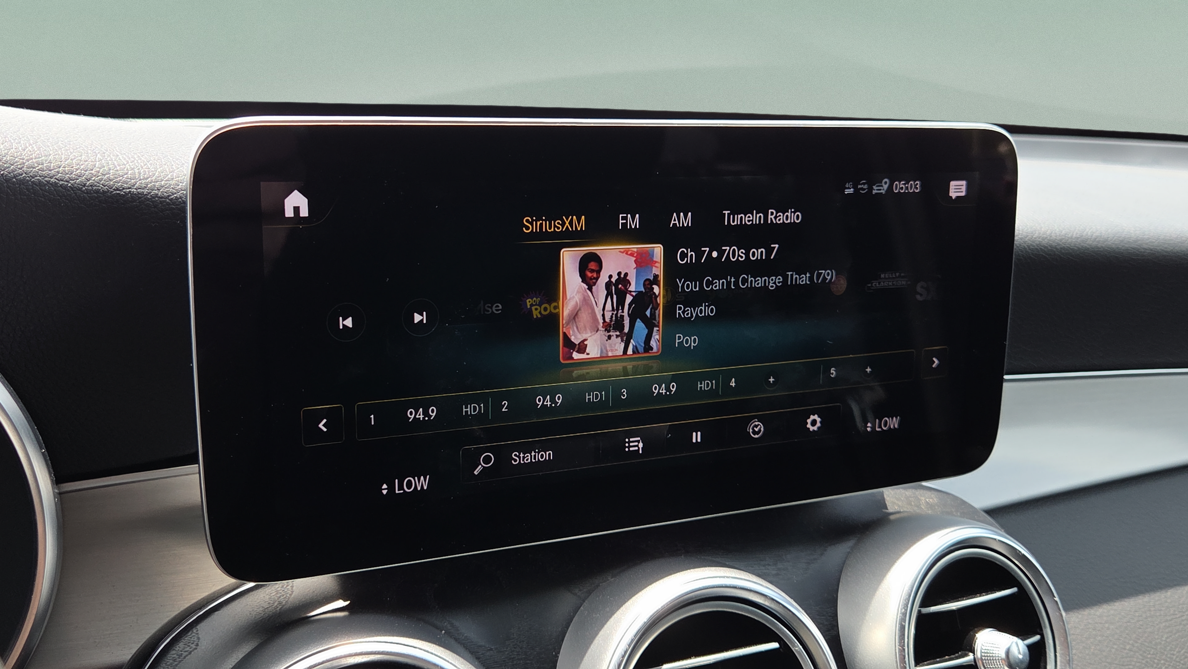 Used 2022 Mercedes-Benz GLC 300 image 21