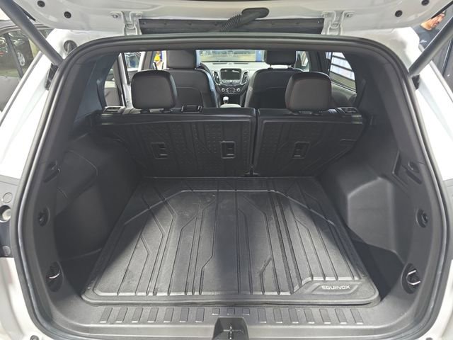 Used 2023 Chevrolet Equinox RS AWD/4WD image 14