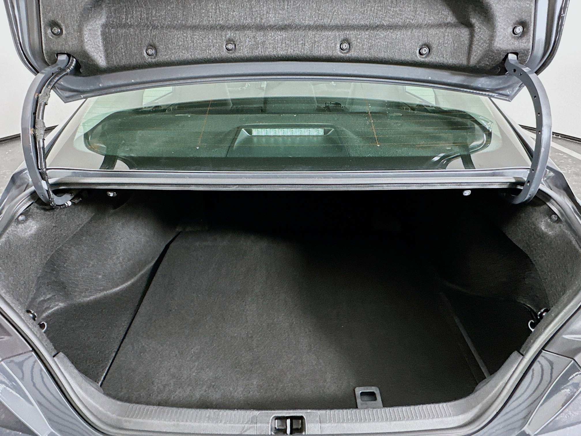 Used 2025 Toyota Camry LE image 29