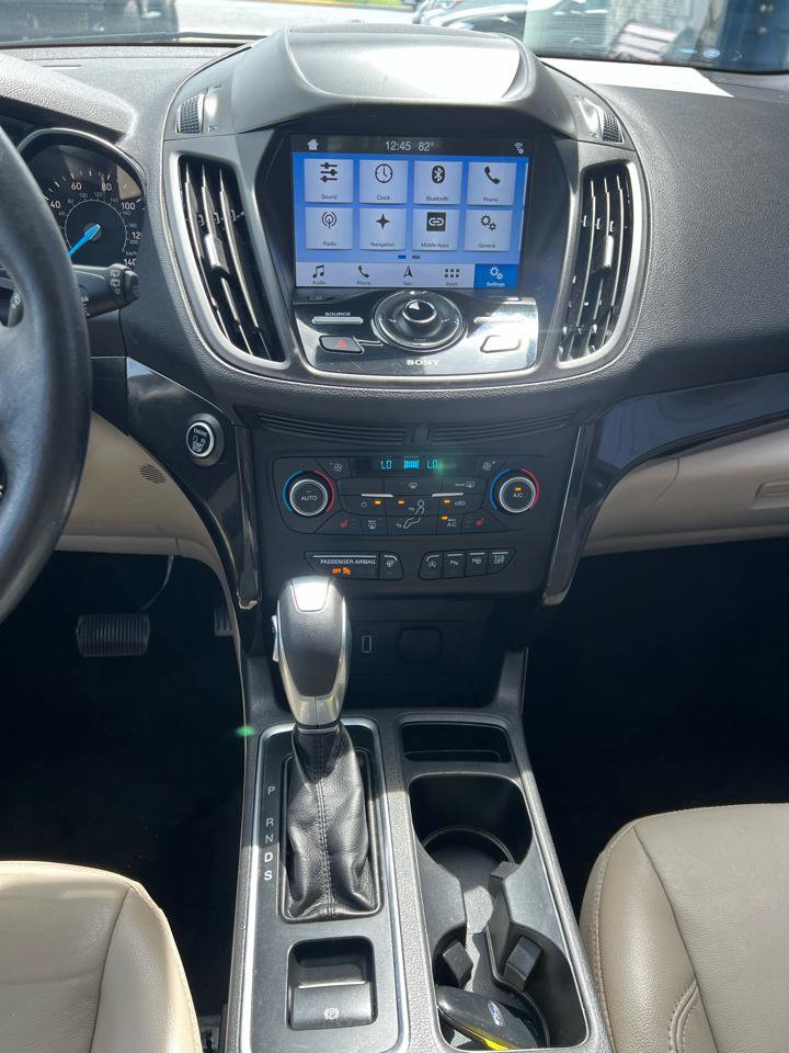 Used 2019 Ford Escape Titanium AWD/4WD image 22