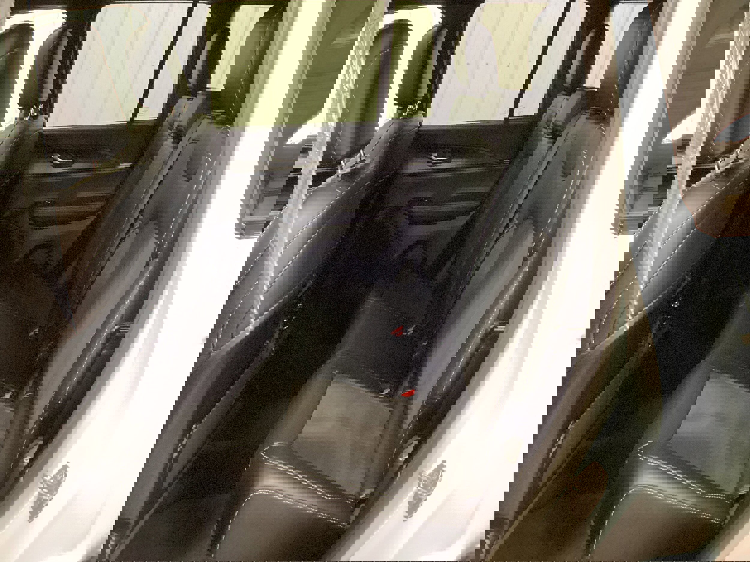 Used 2024 Jeep Grand Cherokee Altitude image 31