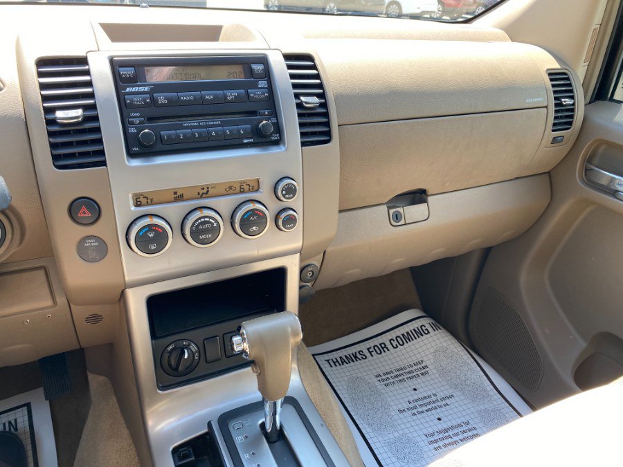 Used 2007 Nissan Pathfinder SE w/ SE Premium Pkg image 17
