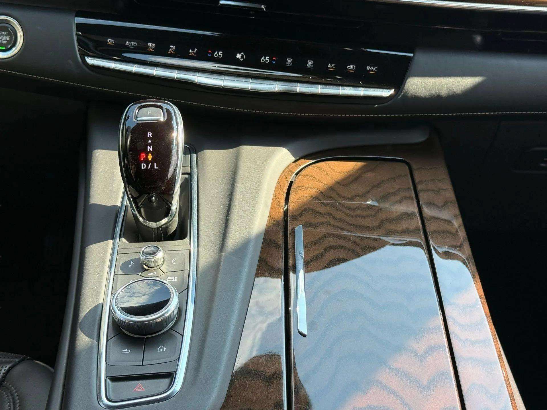 Used 2023 Cadillac Escalade Sport Platinum RWD image 41