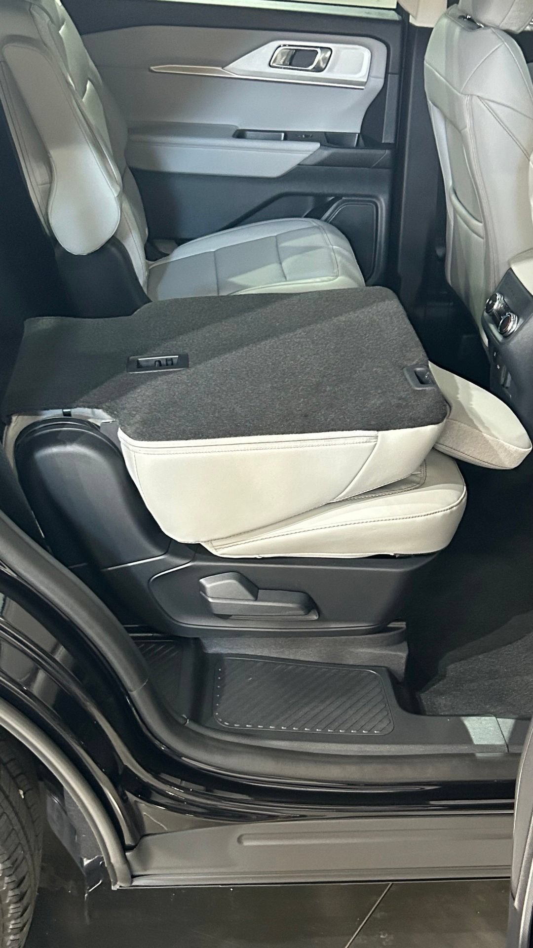 New 2026 Ford Explorer Active w/ Active Comfort Package AWD/4WD image 69