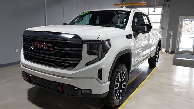 Used 2024 GMC Sierra 1500 AT4 w/ Technology Package AWD/4WD image 18