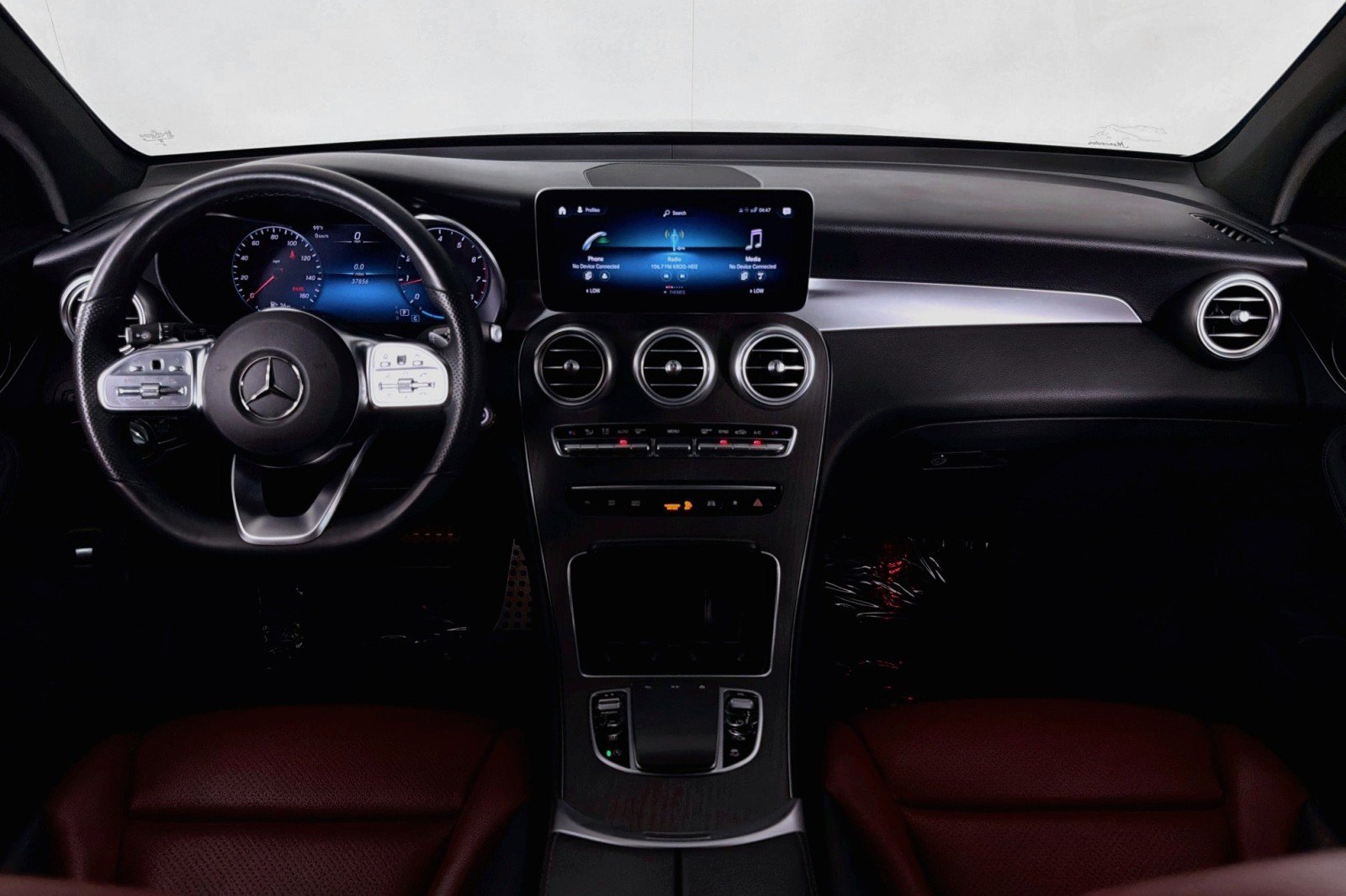 Certified 2022 Mercedes-Benz GLC 300 4MATIC w/ AMG Line image 6