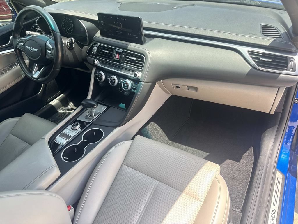 Used 2022 Genesis G70 2.0T RWD image 14