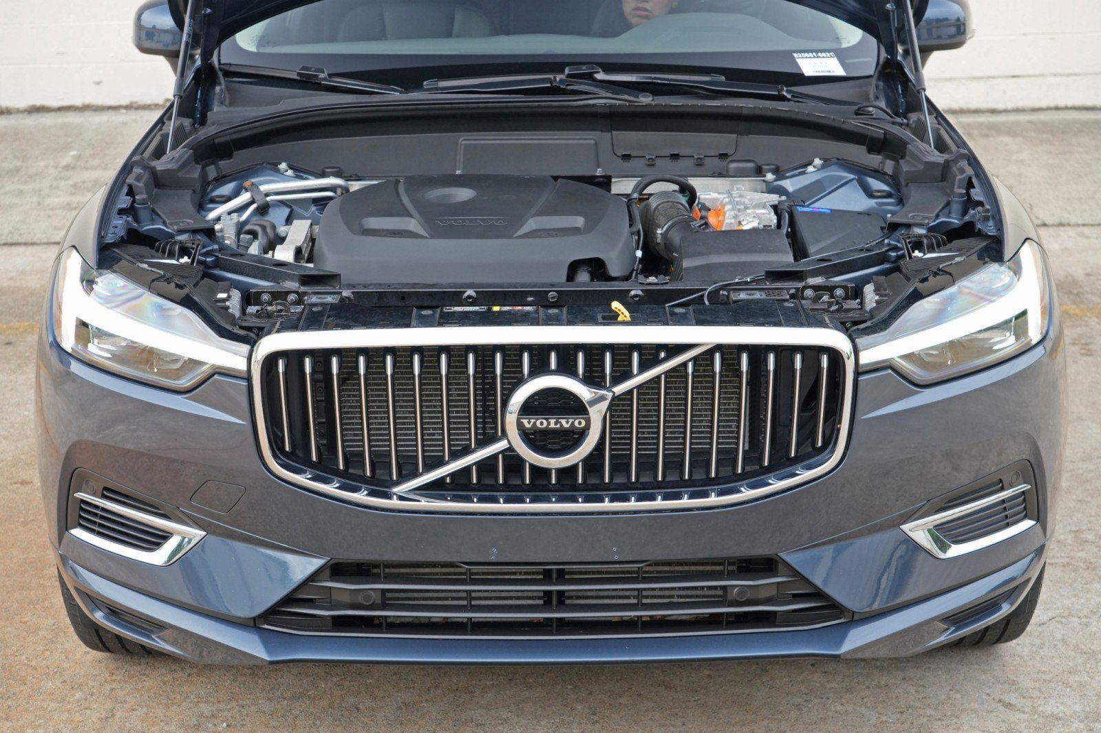 Used 2021 Volvo XC60 T8 Inscription Expression w/ Premium Package AWD/4WD image 8