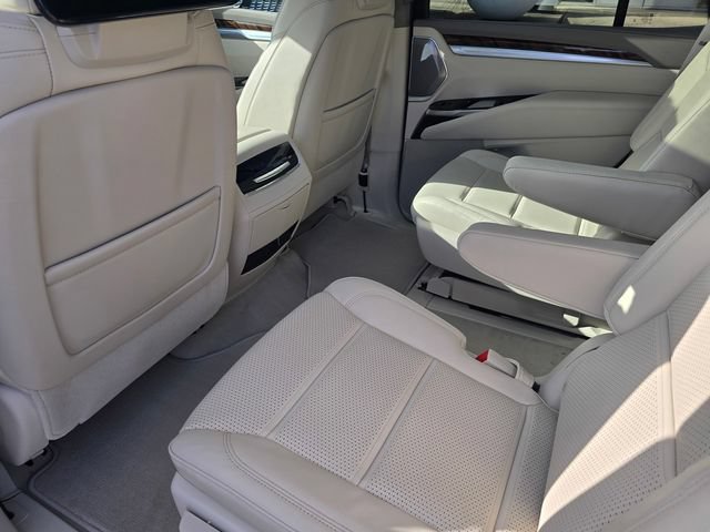 New 2026 Cadillac Escalade Platinum Sport AWD/4WD image 14