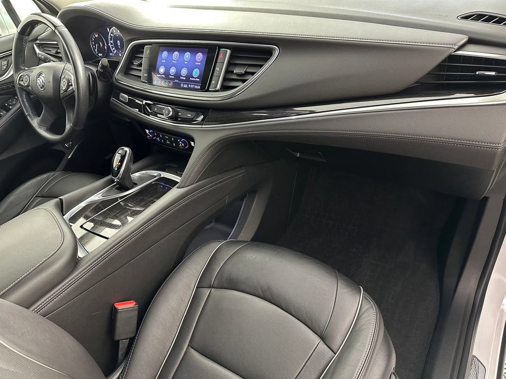 Used 2020 Buick Enclave Avenir w/ Avenir Technology Package FWD image 21